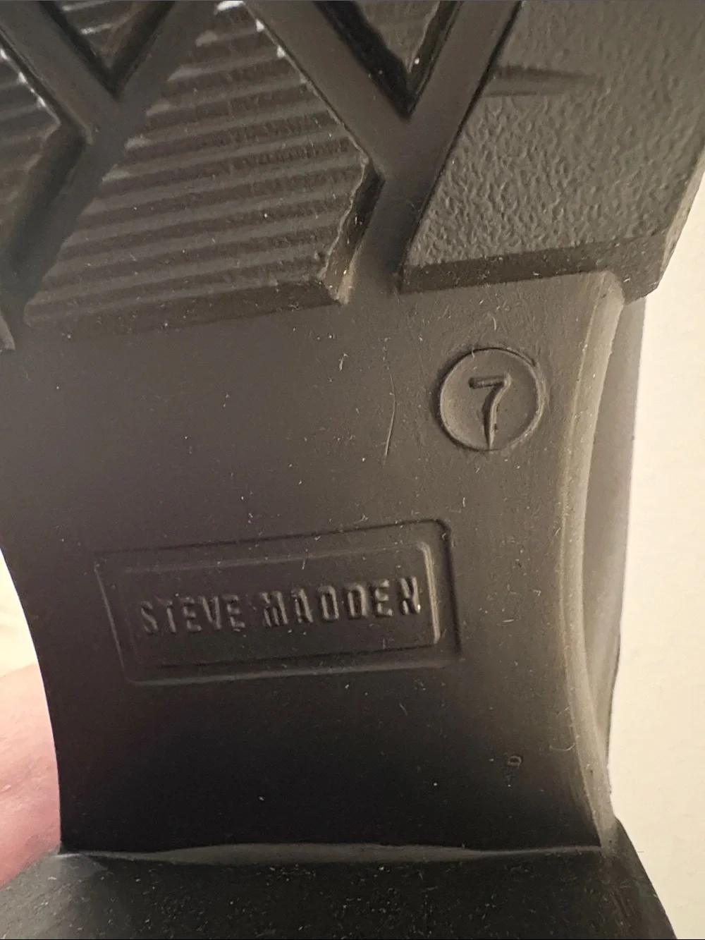 NIB [Steve Madden] Hutch H20 Water Resistant Lug Ankle Boots Black Women’s 7.0